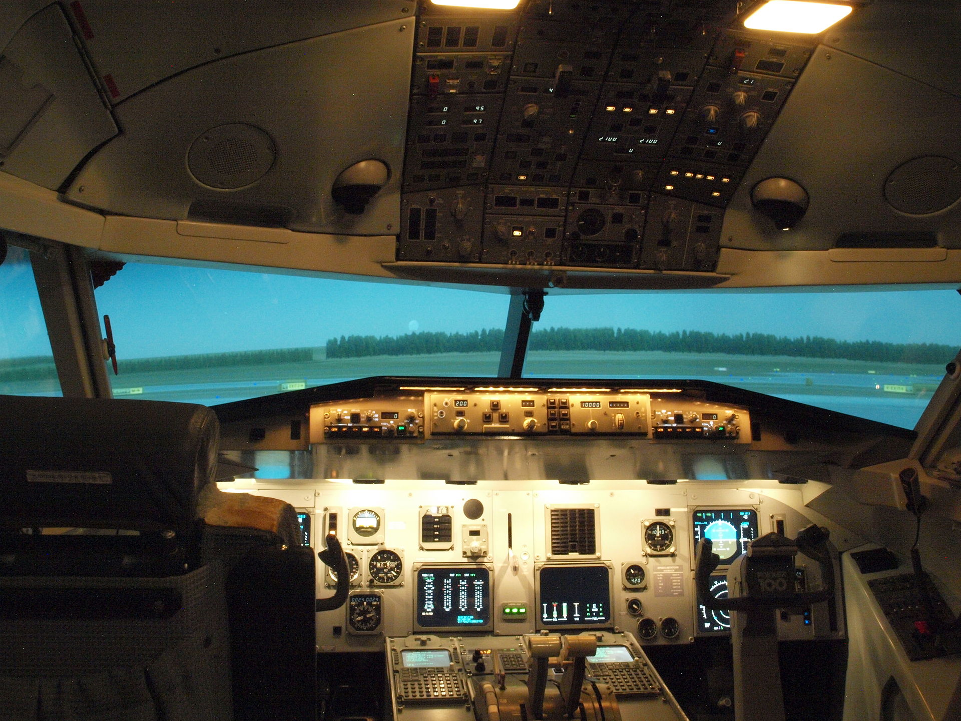 Interior de simulador de vuelo